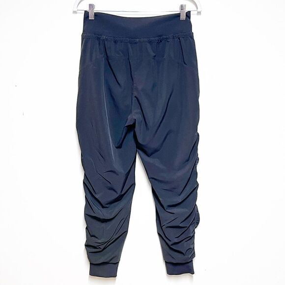 ATHLETA Altitude Lined Jogger Pant Joggers Black Womens Sz 2 - Picture 4 of 9